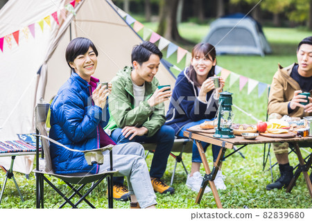 喜歡露營的朋友 82839680