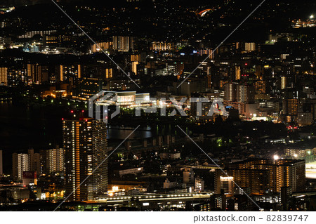 從比叡山車道夢見丘展望台眺望大津市的夜景 82839747