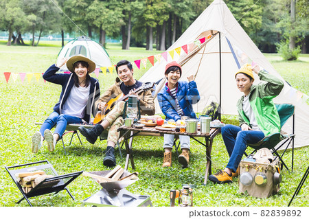 Friends who enjoy camping 82839892