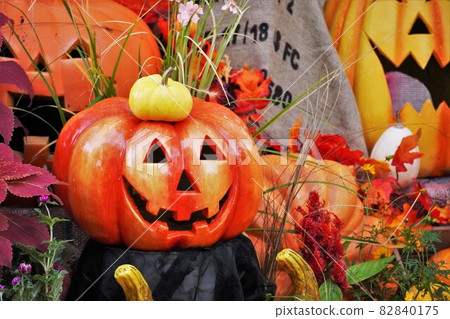 Halloween pumpkin lantern Halloween pumpkin lantern 82840175