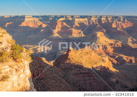 Grand Canyon with a friendly atmosphere 82841818