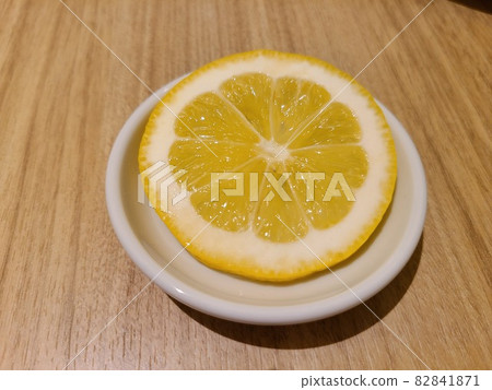 Coffee shop sliced lemon Coffee shop sliced lemon 82841871