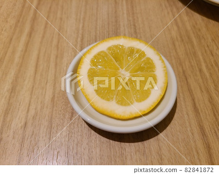 Coffee shop sliced lemon Coffee shop sliced lemon 82841872