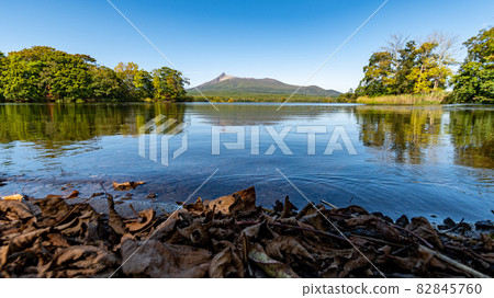 Onuma Quasi-National Park_Komagatake_Active Volcano 82845760