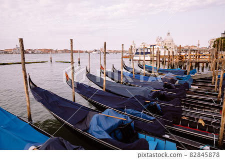 Panoramic view of Laguna Veneta coast of Venice city with gondolas Panoramic view of Laguna Veneta coast of Venice city with gondolas 82845878