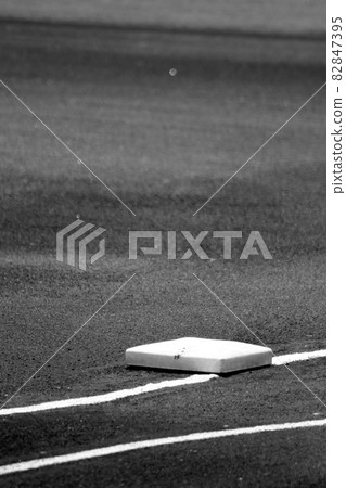 Baseball (image monochrome) Baseball (image monochrome) 82847395