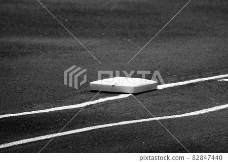 Baseball (image monochrome) Baseball (image monochrome) 82847440