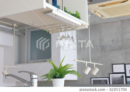 展示酒杯等的廚房 1 展示酒杯等的廚房 1 82851700