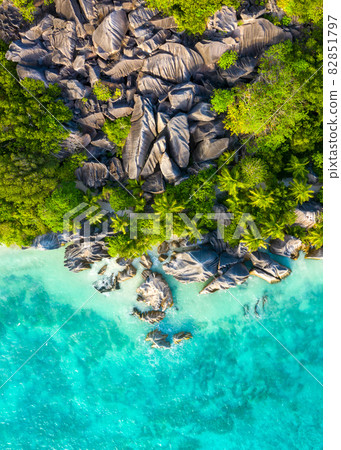 Anse Source D'Argent - the most beautiful beach of Seychelles. La Digue Island, Seychelles 82851797