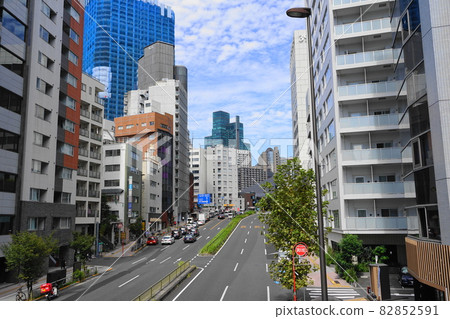 October 924 Minato-ku, Tokizaka (Sakurada-dori) and Iikura intersection, Azabudai 2-chome 82852591