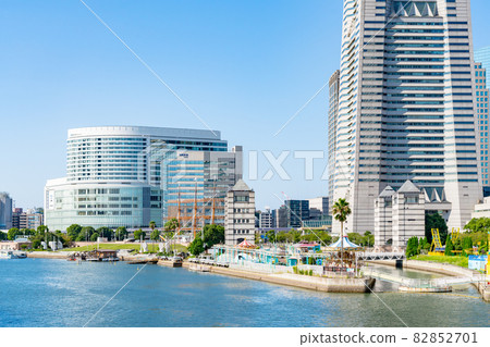 [神奈川縣]未來港區在晴朗的天氣 82852701
