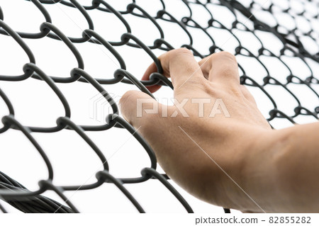 escape escape 82855282