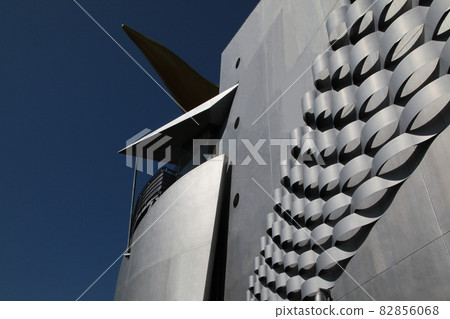 Uniquely designed steel exterior wall Uniquely designed steel exterior wall 82856068