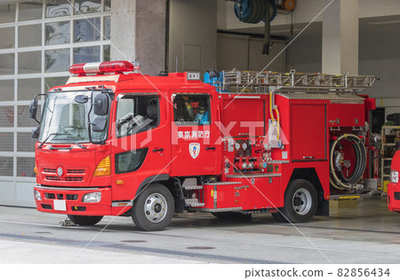 消防車待命 消防車 緊急車輛 82856434