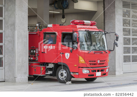 Fire engine on standby Fire engine Emergency vehicle Fire engine on standby Fire engine Emergency vehicle 82856442