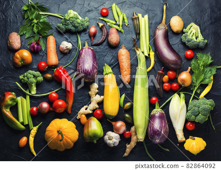 Set of raw vegetables,top view Set of raw vegetables,top view 82864092
