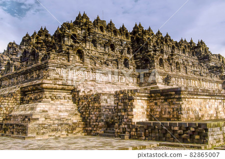 Indonesia Borobudur Temple Ruins / Borobudur, Indonesia 82865007