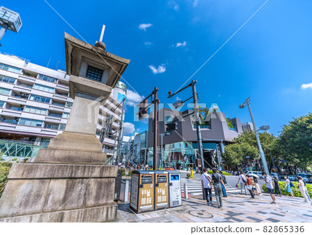 View of the smart trash cans and cityscape that appeared in the Omotesando area of Tokyo cityscape in Japan 82865336