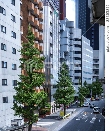The Shimbashi Nakagin Capsule Tower Building, which was designed by Kisho Kurokawa and is world-famous as a Japanese Metabolism architecture. 82865832