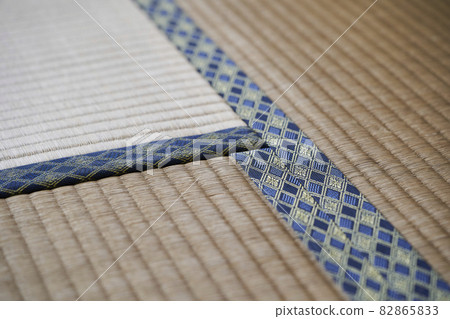 Old tatami mat 82865833