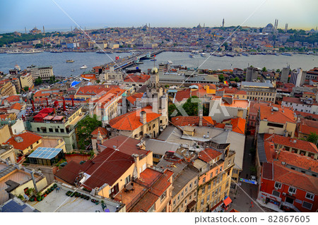 Urban area seen from the Galata building in Istanbul, Turkey (Turkey Travel No.32) 82867605