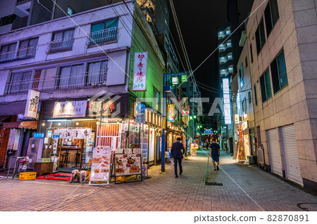 Tokyo cityscape of Japan Overlooking the bar (west exit shopping street) in front of Kanda station. The declaration has been lifted, but = October 9th Tokyo cityscape of Japan Overlooking the bar (west exit shopping street) in front of Kanda station. The declaration has been lifted, but = October 9th 82870891
