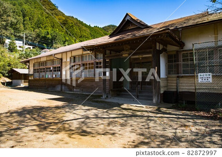 埼玉縣封閉學校飯能市南川小學 82872997