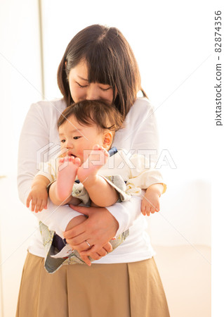 全家福8個月大嬰兒 全家福8個月大嬰兒 82874356