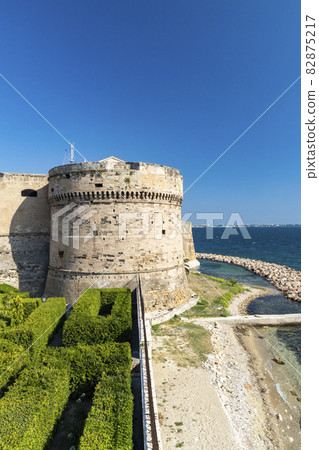 Castello Aragonese castel in Taranto, Apulia, Italy Castello Aragonese castel in Taranto, Apulia, Italy 82875217