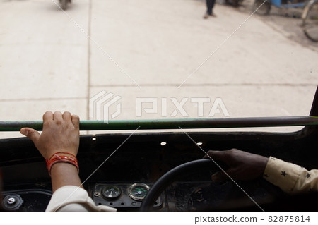 Travel by auto rickshaw in Prayagraj, India 82875814