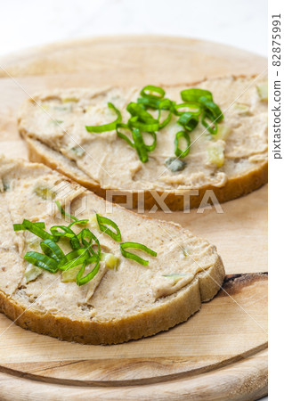 cracklings spread on bread with spring onion cracklings spread on bread with spring onion 82875991