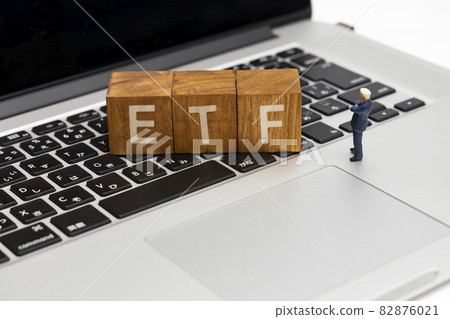 For laptops and ETF blogs, affiliate article titles 4 For laptops and ETF blogs, affiliate article titles 4 82876021