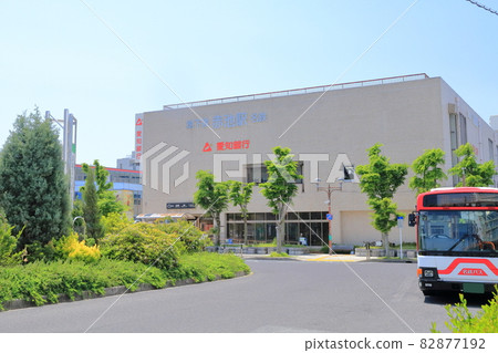 車站前的巴士總站 車站前的巴士總站 82877192