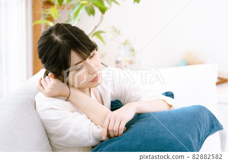一個患有疾病的女人 82882582