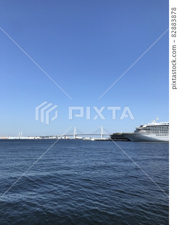天氣晴朗的橫濱港 天氣晴朗的橫濱港 82883878