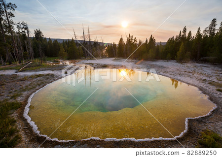 Morning Glory Pool 82889250