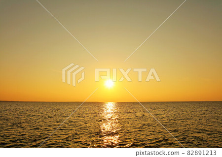 Sunset in Kasumigaura, Ibaraki Prefecture Sunset in Kasumigaura, Ibaraki Prefecture 82891213