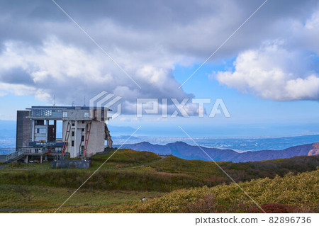 神奈川縣箱根町秋季箱根駒嶽山頂索道山頂站和駿河灣地區 82896736