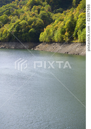 水位下降的札幌湖(水資源問題的圖像) 水位下降的札幌湖(水資源問題的圖像) 82897986