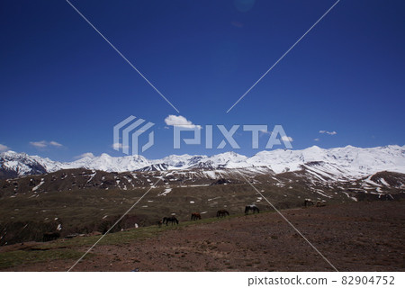 中吉邊境附近的風景 中吉邊境附近的風景 82904752