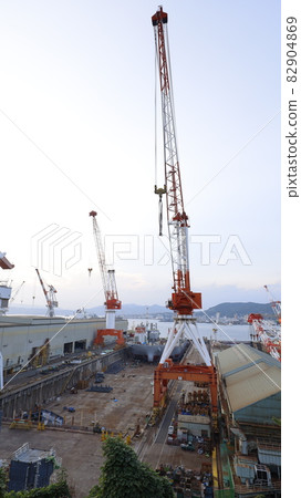 從廣島縣吳市的“山丘遠眺歷史遺跡”看到的建造大和號戰列艦的狗的遺址 82904869