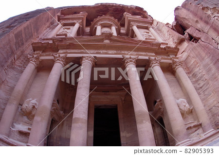 El Kazne Treasury Petra Ruins Jordan Valley World Heritage Site El Kazne Treasury Petra Ruins Jordan Valley World Heritage Site 82905393