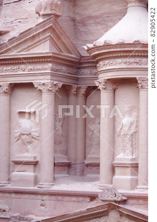El Kazne Treasury Petra Ruins Jordan Valley World Heritage Site El Kazne Treasury Petra Ruins Jordan Valley World Heritage Site 82905422