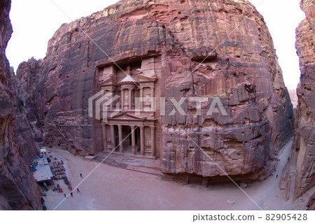 El Kazne Treasury Petra Ruins Jordan Valley World Heritage Site El Kazne Treasury Petra Ruins Jordan Valley World Heritage Site 82905428