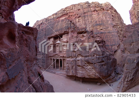 El Kazne Treasury Petra Ruins Jordan Valley World Heritage Site El Kazne Treasury Petra Ruins Jordan Valley World Heritage Site 82905433