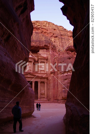 El Kazne Treasury Petra Ruins Jordan Valley World Heritage Site 82905457