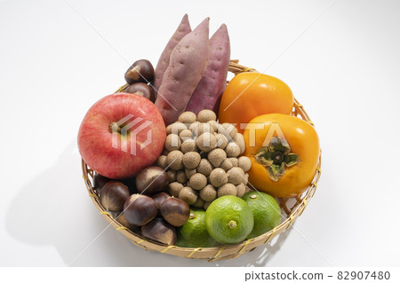 Assorted autumn ingredients Assorted autumn ingredients 82907480