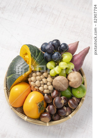 Assorted autumn ingredients Assorted autumn ingredients 82907784
