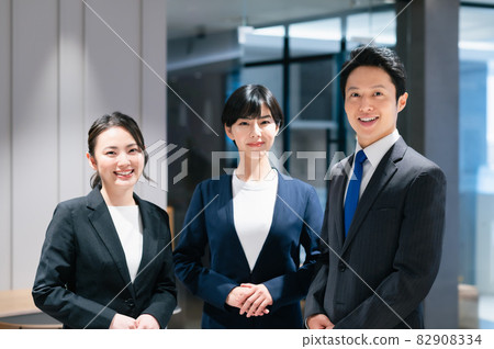 辦公室商務人士 圖片合作：WEEK Shibadaimon（Sun Frontier Fudousan） 82908334