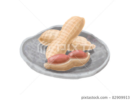 Peanuts on a plate Peanuts on a plate 82909913